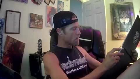 Snapshot of druedowm chatting on October 18, 2025, 9:04 pm druedowm online show from October 18, 2025, 9:04 pm