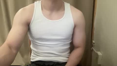 Snapshot of drveucrzy chatting on April 25, 2026, 8:28 pm driveucrzy online show from April 25, 2026, 8:28 pm
