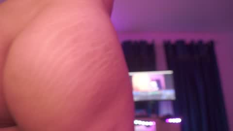 Snapshot of dsexiestqueen chatting on December 5, 2024, 8:11 am Trixy  Latex Doll online show from December 5, 2024, 8:11 am