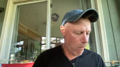 Snapshot of dudeinnh chatting on September 21, 2025, 9:05 pm Steve online show from September 21, 2025, 9:05 pm