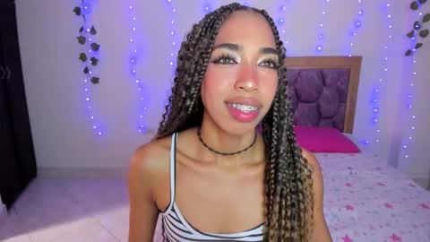 Snapshot of dulce_brown01 chatting on December 18, 2025, 4:13 pm Dulce online show from December 18, 2025, 4:13 pm