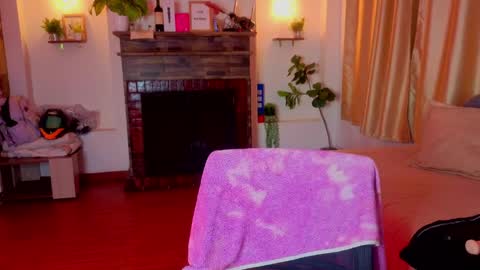 Snapshot of dulce_celeste15 chatting on April 6, 2026, 3:57 pm C E L E S T E online show from April 6, 2026, 3:57 pm