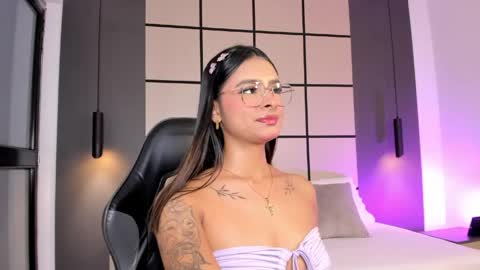 Snapshot of dulce_glow_ chatting on May 28, 2026, 8:28 pm D U L C E online show from May 28, 2026, 8:28 pm