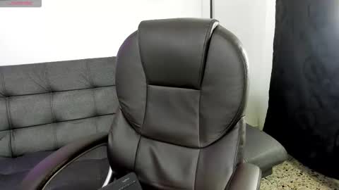 Snapshot of dulce_kitty13 chatting on November 16, 2025, 3:34 am Kitty online show from November 16, 2025, 3:34 am