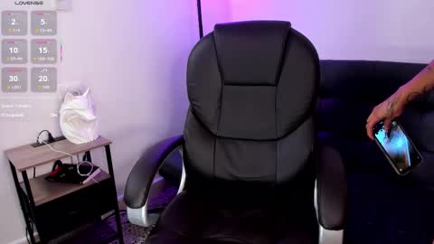 Snapshot of dulce_kitty13 chatting on November 19, 2025, 3:28 am Kitty online show from November 19, 2025, 3:28 am