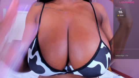 Snapshot of dulce_mariaahe chatting on January 15, 2025, 12:36 pm online show from January 15, 2025, 12:36 pm