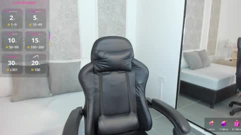 N A T Y online show from December 5, 2025, 2:53 am