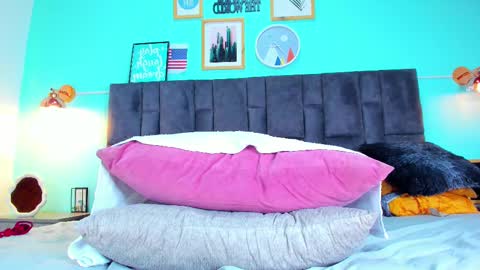 Snapshot of dulceaurora_ chatting on February 11, 2025, 5:37 am DULCE AURORA online show from February 11, 2025, 5:37 am