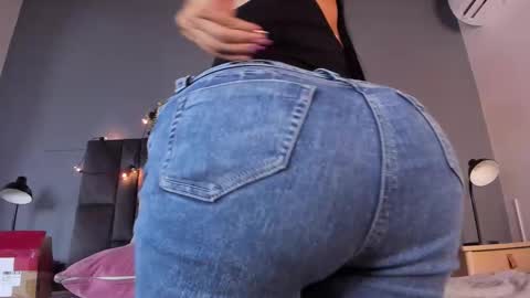 Snapshot of dulceaurora_ chatting on September 13, 2025, 2:44 am DULCE AURORA online show from September 13, 2025, 2:44 am