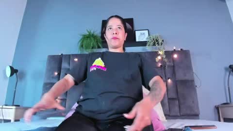 Snapshot of dulceaurora_ chatting on April 14, 2026, 2:50 am DULCE AURORA online show from April 14, 2026, 2:50 am