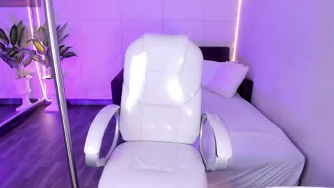 Snapshot of dulcegreem chatting on February 9, 2026, 8:13 pm Dulce online show from February 9, 2026, 8:13 pm