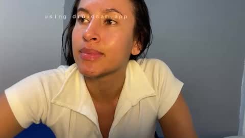 dulceizzy online show from March 18, 2026, 1:09 am