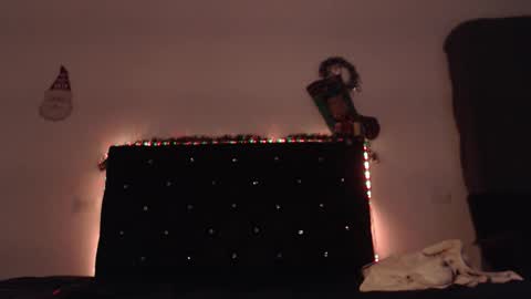 dulce online show from December 16, 2025, 7:30 pm