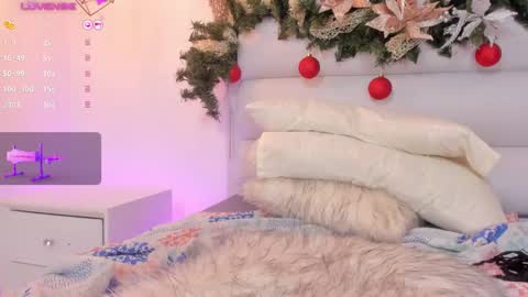 DULCE  online show from December 10, 2024, 10:37 pm