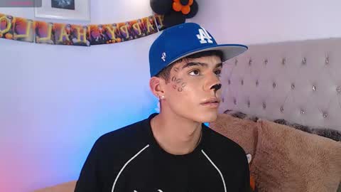 Snapshot of dulcey_ chatting on October 29, 2025, 3:53 am Dulcey online show from October 29, 2025, 3:53 am