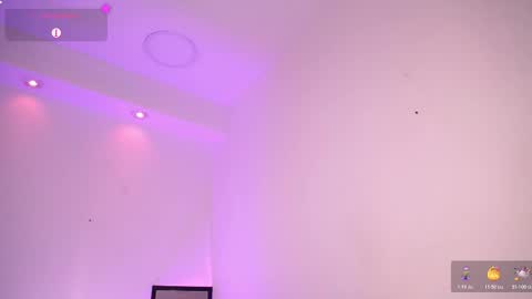 Snapshot of dulcey_ chatting on November 3, 2025, 10:49 am Dulcey online show from November 3, 2025, 10:49 am