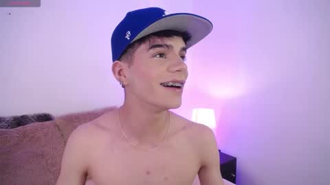 Snapshot of dulcey_ chatting on November 15, 2025, 11:54 pm Dulcey online show from November 15, 2025, 11:54 pm