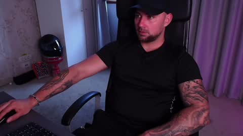 Snapshot of duncanstones chatting on June 27, 2026, 7:35 am DuncanStone online show from June 27, 2026, 7:35 am