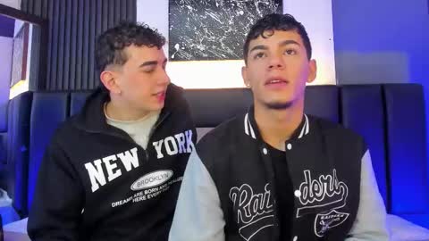 Snapshot of duolust chatting on November 20, 2025, 12:16 pm Thomas and Noah online show from November 20, 2025, 12:16 pm