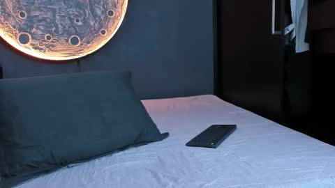 duran_dhikol1 online show from January 15, 2026, 2:16 am