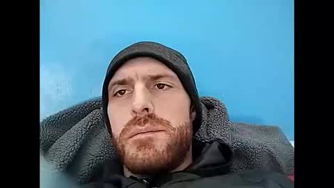 Snapshot of dust3229 chatting on December 16, 2025, 6:35 pm dust3229 online show from December 16, 2025, 6:35 pm