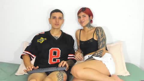 Snapshot of dust_couple chatting on May 21, 2026, 1:45 am Nicolle y Julian online show from May 21, 2026, 1:45 am