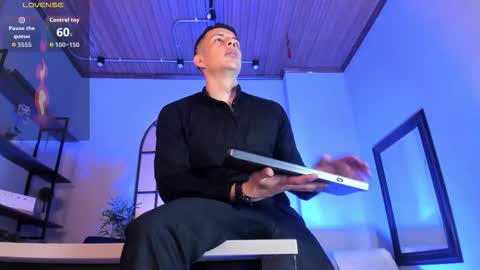 Dustin Sonne online show from November 29, 2025, 4:04 am