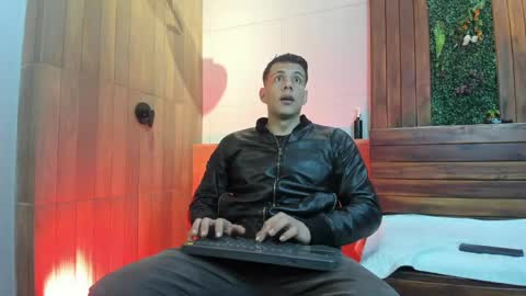 Dustin Sonne online show from April 16, 2026, 3:40 am