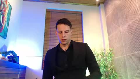 Snapshot of dustin_sonne chatting on April 19, 2026, 3:39 am Dustin Sonne online show from April 19, 2026, 3:39 am