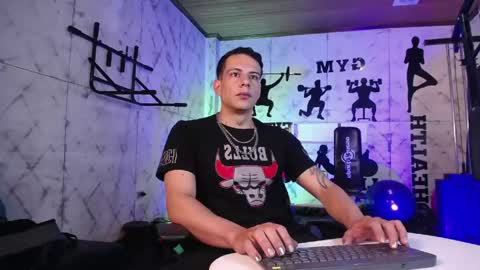 Snapshot of dustin_sonne chatting on April 26, 2026, 3:37 am Dustin Sonne online show from April 26, 2026, 3:37 am