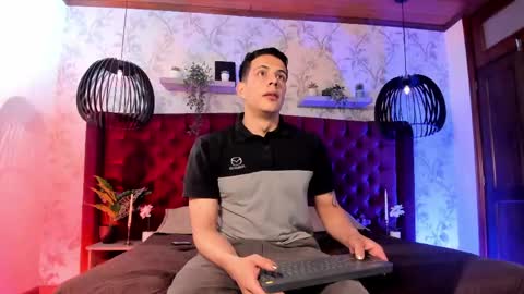 Snapshot of dustin_sonne chatting on May 2, 2026, 3:44 am Dustin Sonne online show from May 2, 2026, 3:44 am