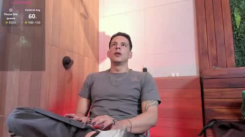 Snapshot of dustin_sonne chatting on May 12, 2026, 3:47 am Dustin Sonne online show from May 12, 2026, 3:47 am
