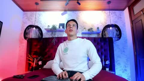 Snapshot of dustin_sonne chatting on May 20, 2026, 3:34 am Dustin Sonne online show from May 20, 2026, 3:34 am