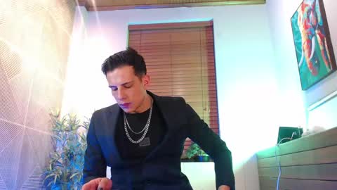 Snapshot of dustin_sonne chatting on May 26, 2026, 3:35 am Dustin Sonne online show from May 26, 2026, 3:35 am