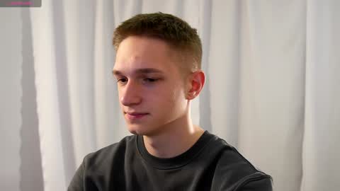 Dustyn online show from December 29, 2024, 4:08 pm