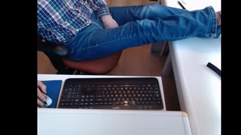 Snapshot of dutchpornking2 chatting on January 12, 2025, 11:28 am dutchpornking2 online show from January 12, 2025, 11:28 am