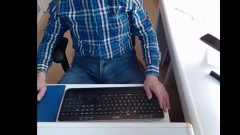 Snapshot of dutchpornking2 chatting on February 18, 2025, 11:33 am dutchpornking2 online show from February 18, 2025, 11:33 am