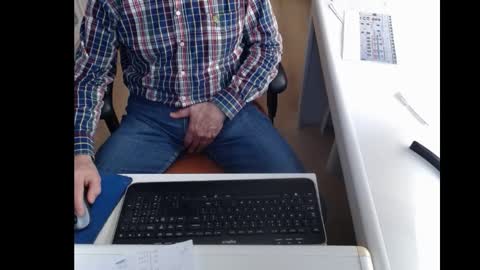 Snapshot of dutchpornking2 chatting on March 5, 2025, 11:06 am dutchpornking2 online show from March 5, 2025, 11:06 am