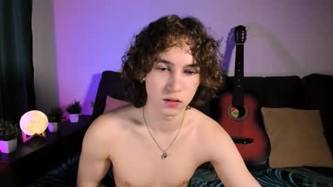 Georg and Max online show from November 14, 2025, 2:49 pm