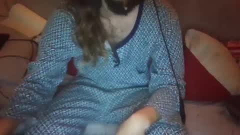 Snapshot of dv3nd3 chatting on October 18, 2025, 9:59 pm dv3nd3 online show from October 18, 2025, 9:59 pm