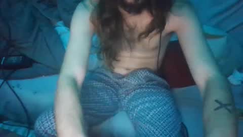 Snapshot of dv3nd3 chatting on February 17, 2026, 1:02 am dv3nd3 online show from February 17, 2026, 1:02 am