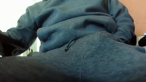 dweav240 online show from February 20, 2025, 6:13 pm