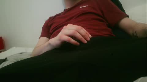 Snapshot of dy22__ chatting on February 21, 2025, 8:38 pm dy22__ online show from February 21, 2025, 8:38 pm