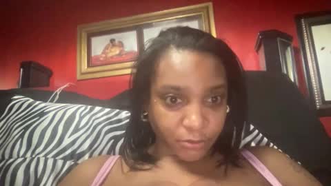 Snapshot of dyamond_dynasty chatting on December 18, 2025, 4:29 am dyamond_dynasty online show from December 18, 2025, 4:29 am