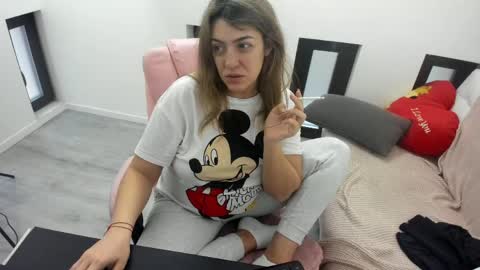 dayana online show from March 30, 2026, 4:35 am