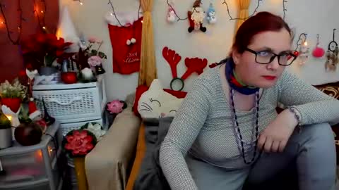 Snapshot of dyannelovee chatting on December 28, 2024, 10:23 pm Dyanne online show from December 28, 2024, 10:23 pm