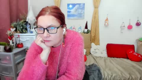 Snapshot of dyannelovee chatting on January 10, 2025, 9:34 am Dyanne online show from January 10, 2025, 9:34 am