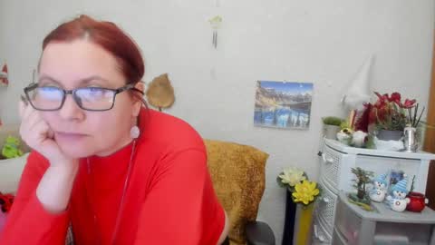 Snapshot of dyannelovee chatting on February 9, 2025, 5:43 pm Dyanne online show from February 9, 2025, 5:43 pm