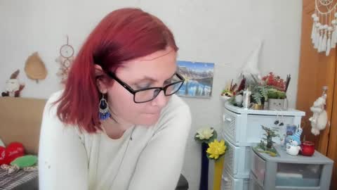 Snapshot of dyannelovee chatting on February 25, 2025, 6:53 pm Dyanne online show from February 25, 2025, 6:53 pm