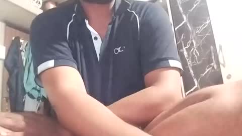 Snapshot of dyccc chatting on May 18, 2026, 10:04 pm Rockhandsome online show from May 18, 2026, 10:04 pm